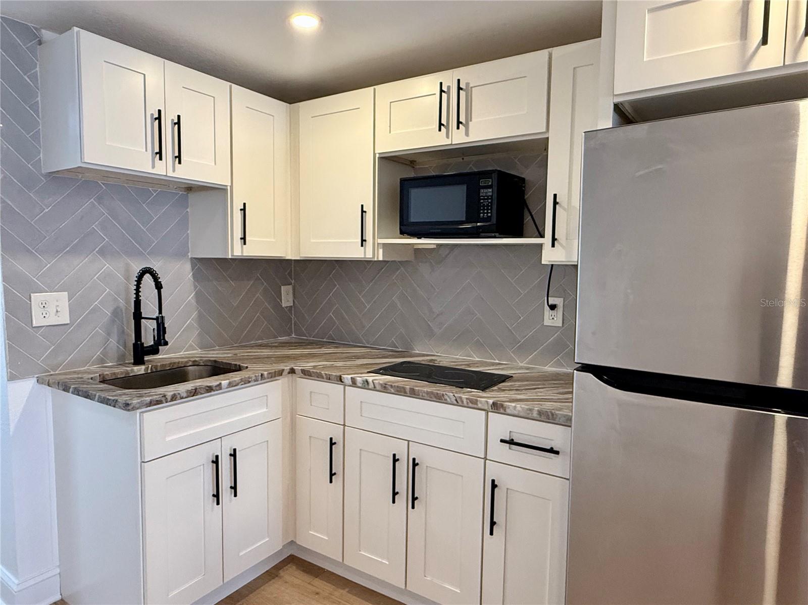 Image 39 of 42 For 1166 Woodlawn Street