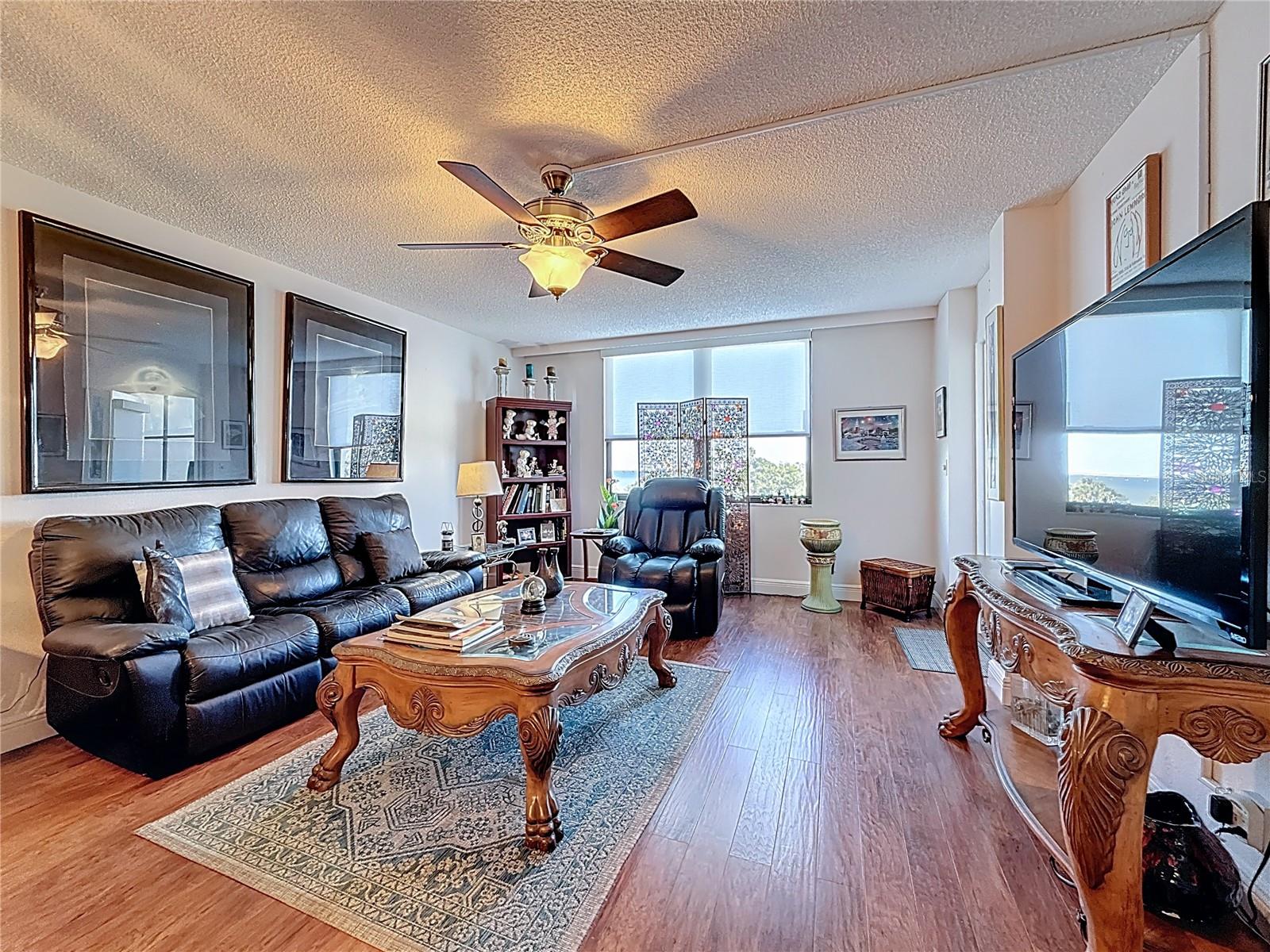 Image 20 of 57 For 2620 Cove Cay Drive 502