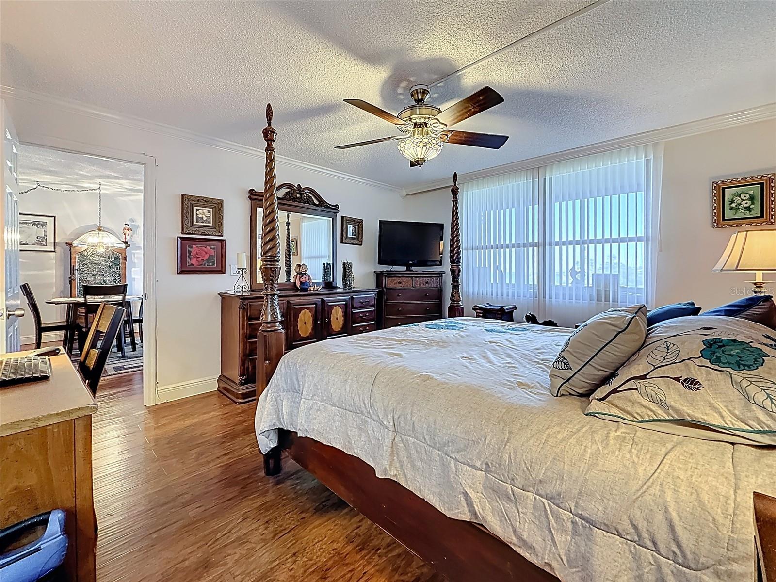 Image 25 of 57 For 2620 Cove Cay Drive 502