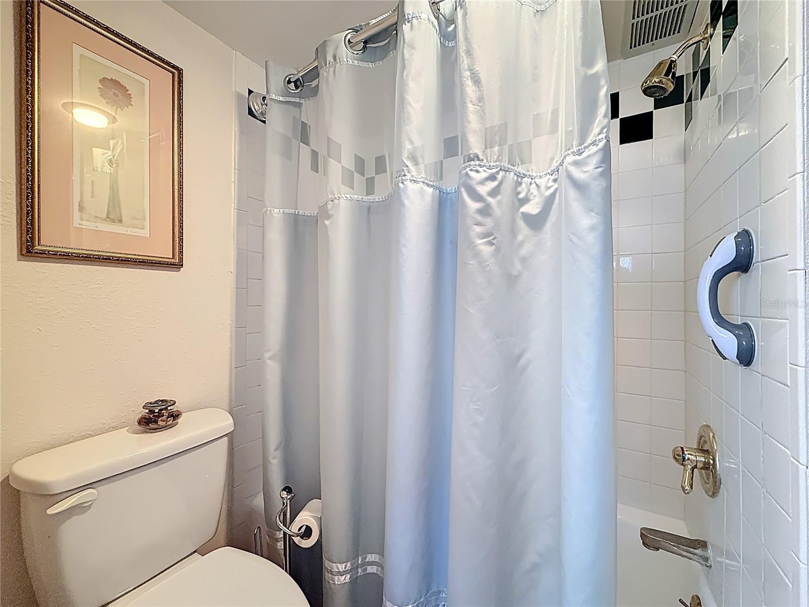 Image 29 of 57 For 2620 Cove Cay Drive 502