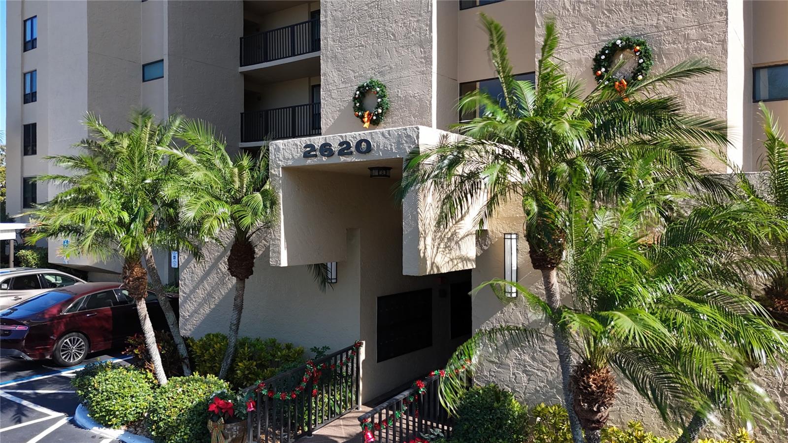 Image 34 of 57 For 2620 Cove Cay Drive 502