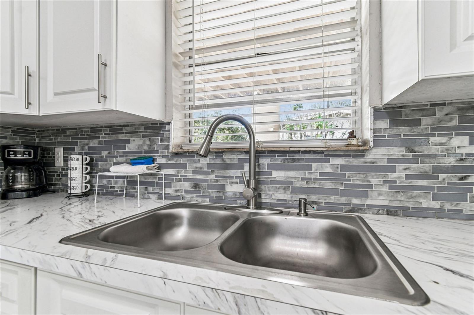 Image 15 of 68 For 6915 Bream Street