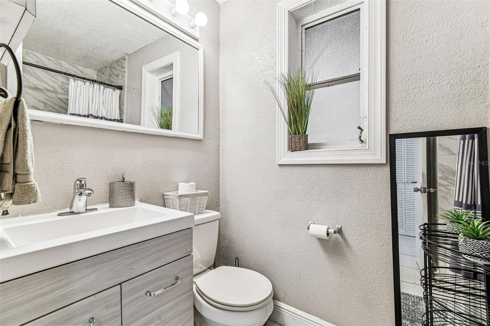 Image 19 of 68 For 6915 Bream Street