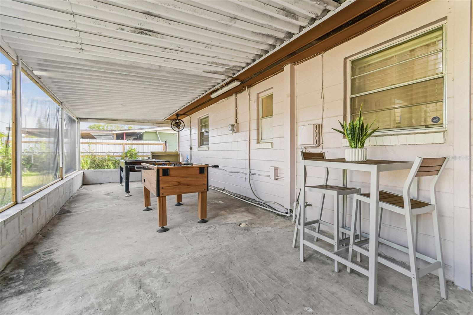 Image 31 of 68 For 6915 Bream Street