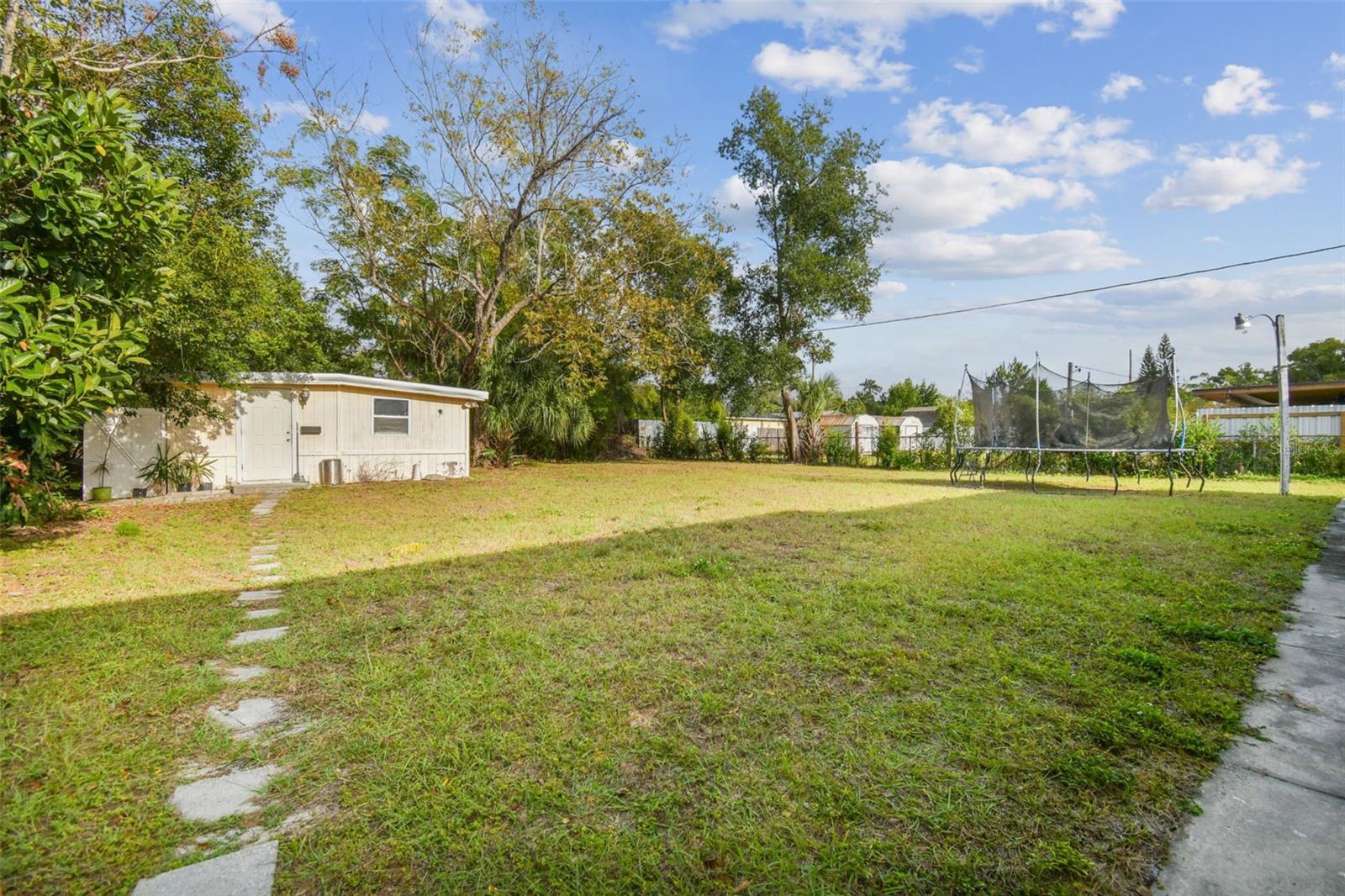 Image 34 of 68 For 6915 Bream Street