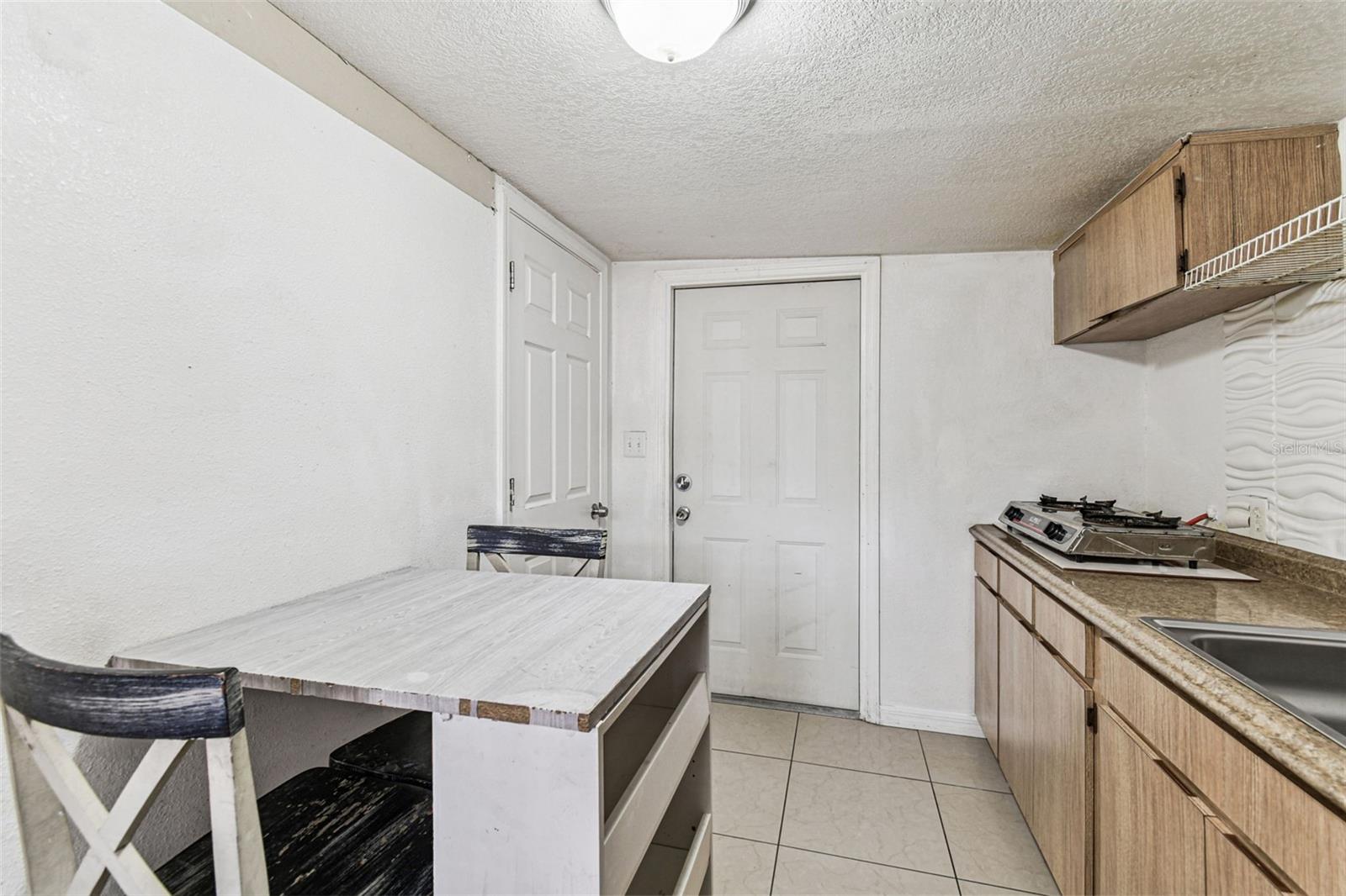 Image 42 of 68 For 6915 Bream Street