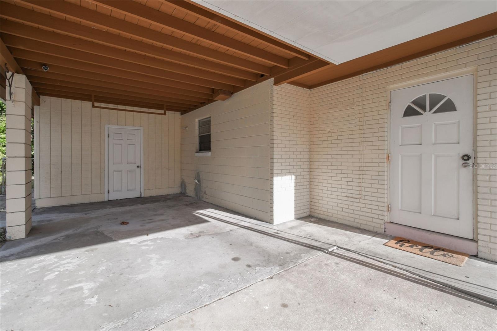 Image 5 of 68 For 6915 Bream Street