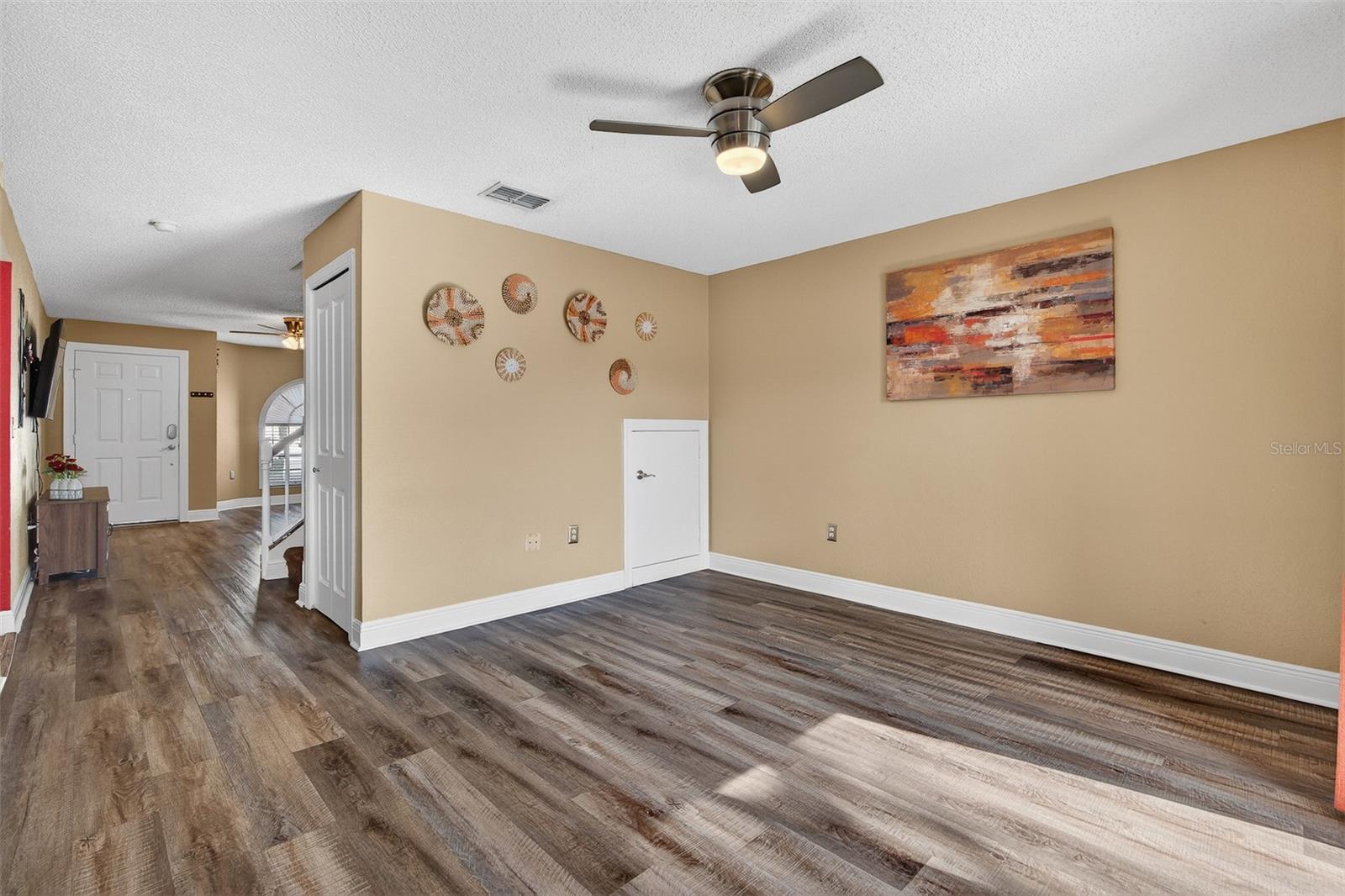 Image 11 of 45 For 8984 Antigua Drive