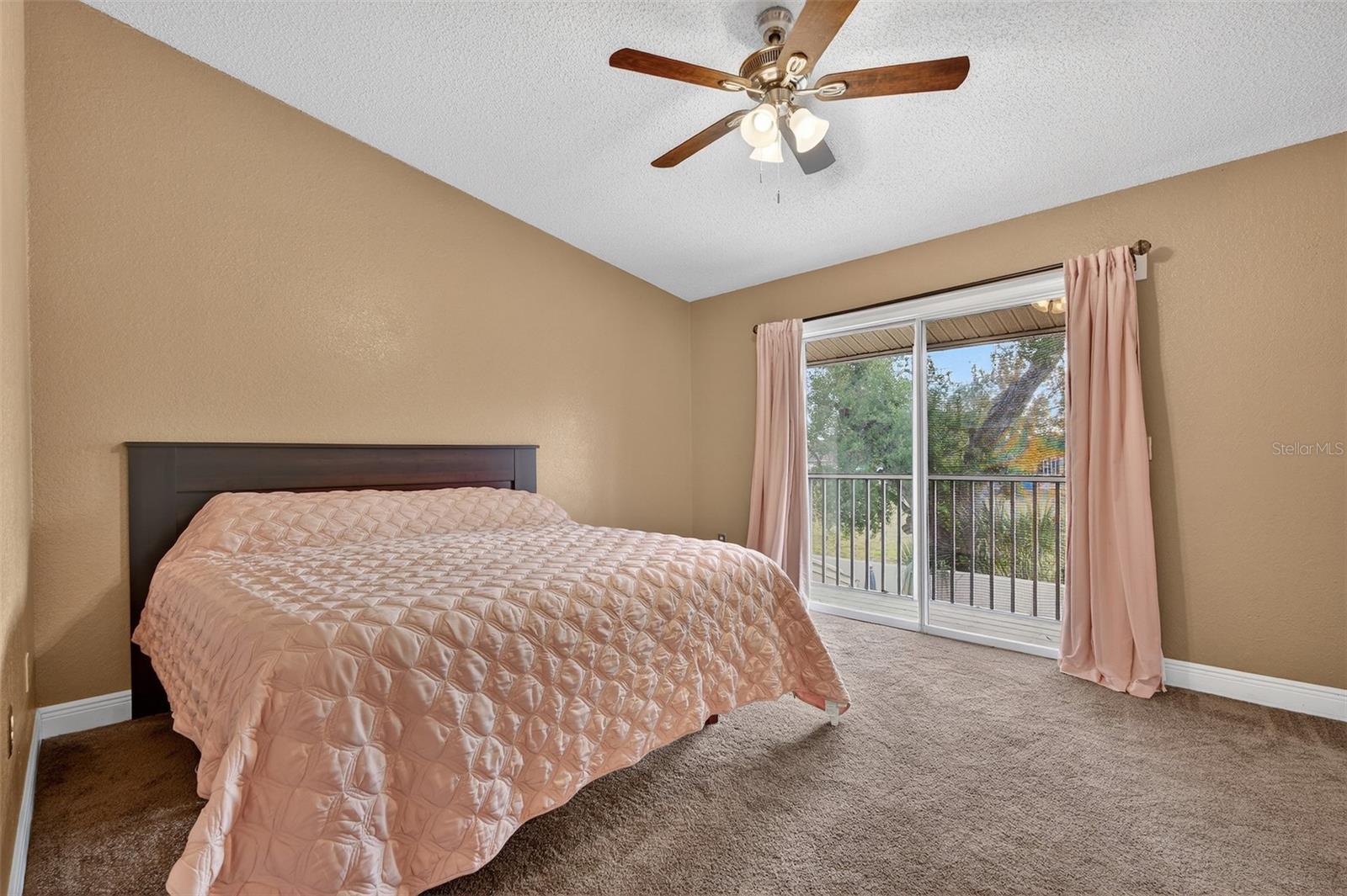 Image 24 of 45 For 8984 Antigua Drive