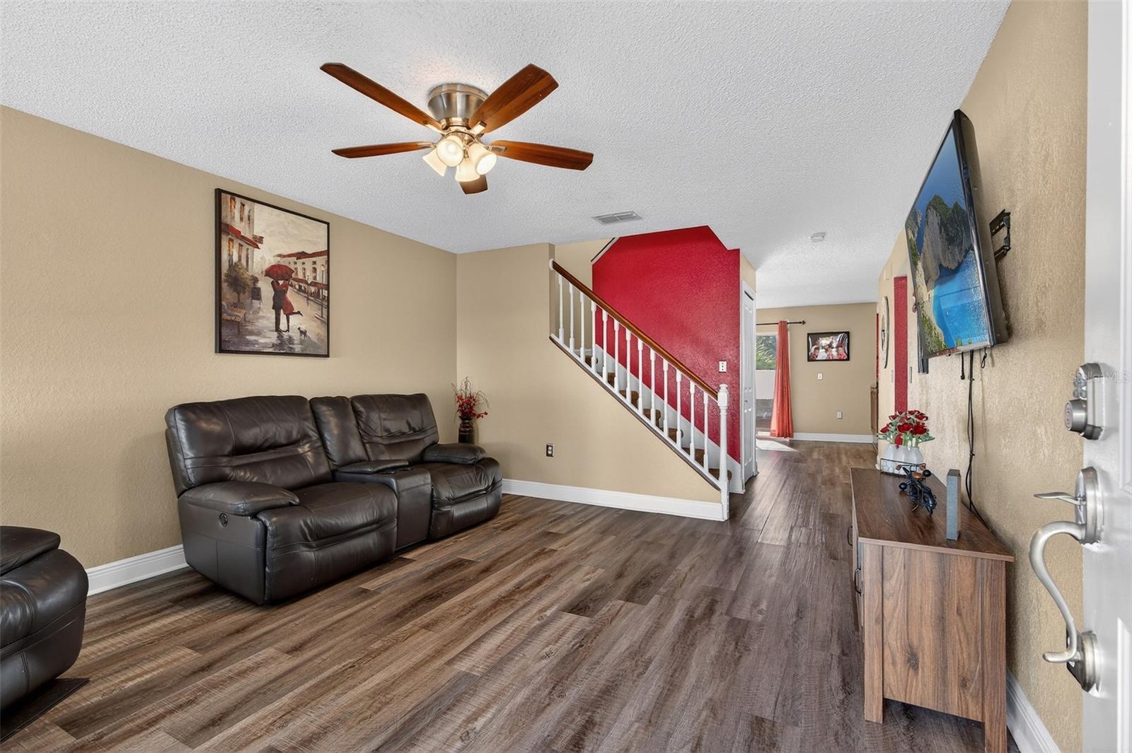 Image 4 of 45 For 8984 Antigua Drive