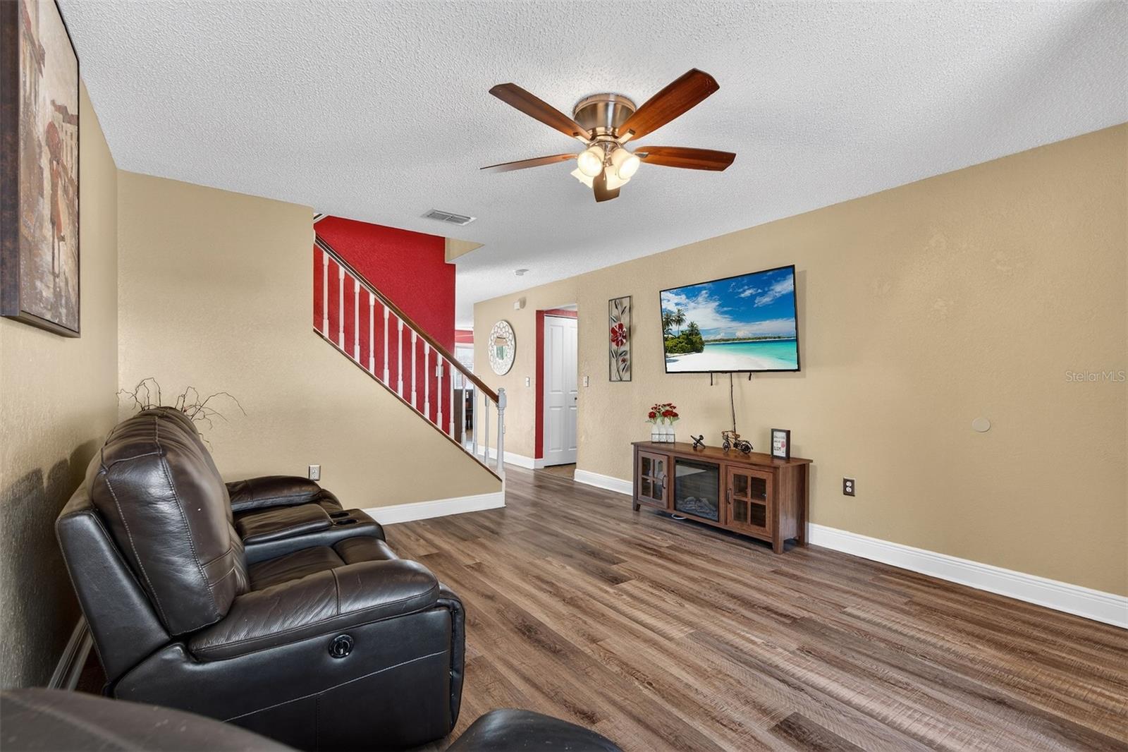 Image 7 of 45 For 8984 Antigua Drive