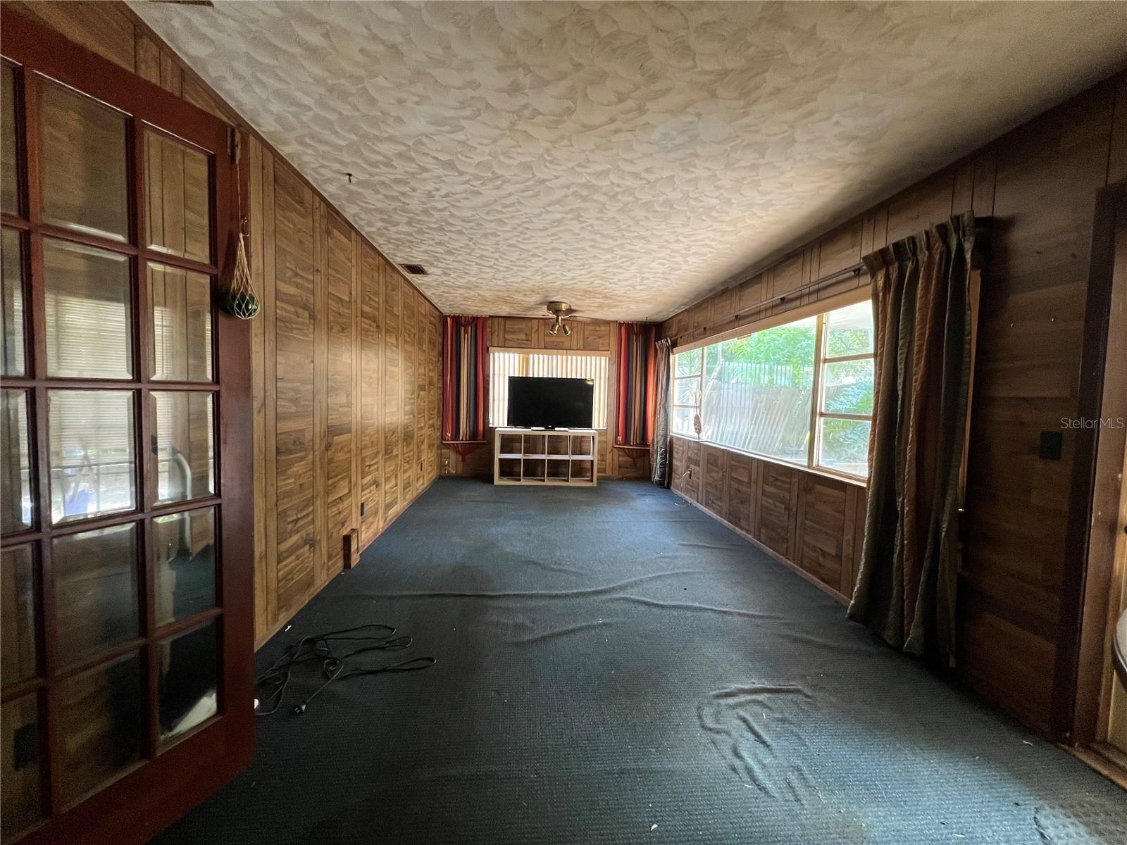 Image 16 of 68 For 1945 Lakewood Drive