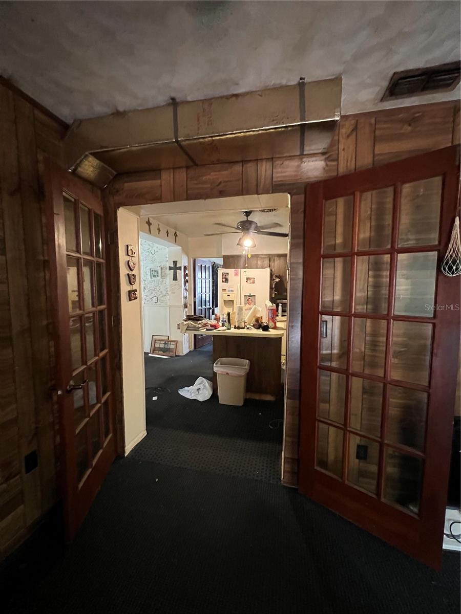 Image 23 of 68 For 1945 Lakewood Drive