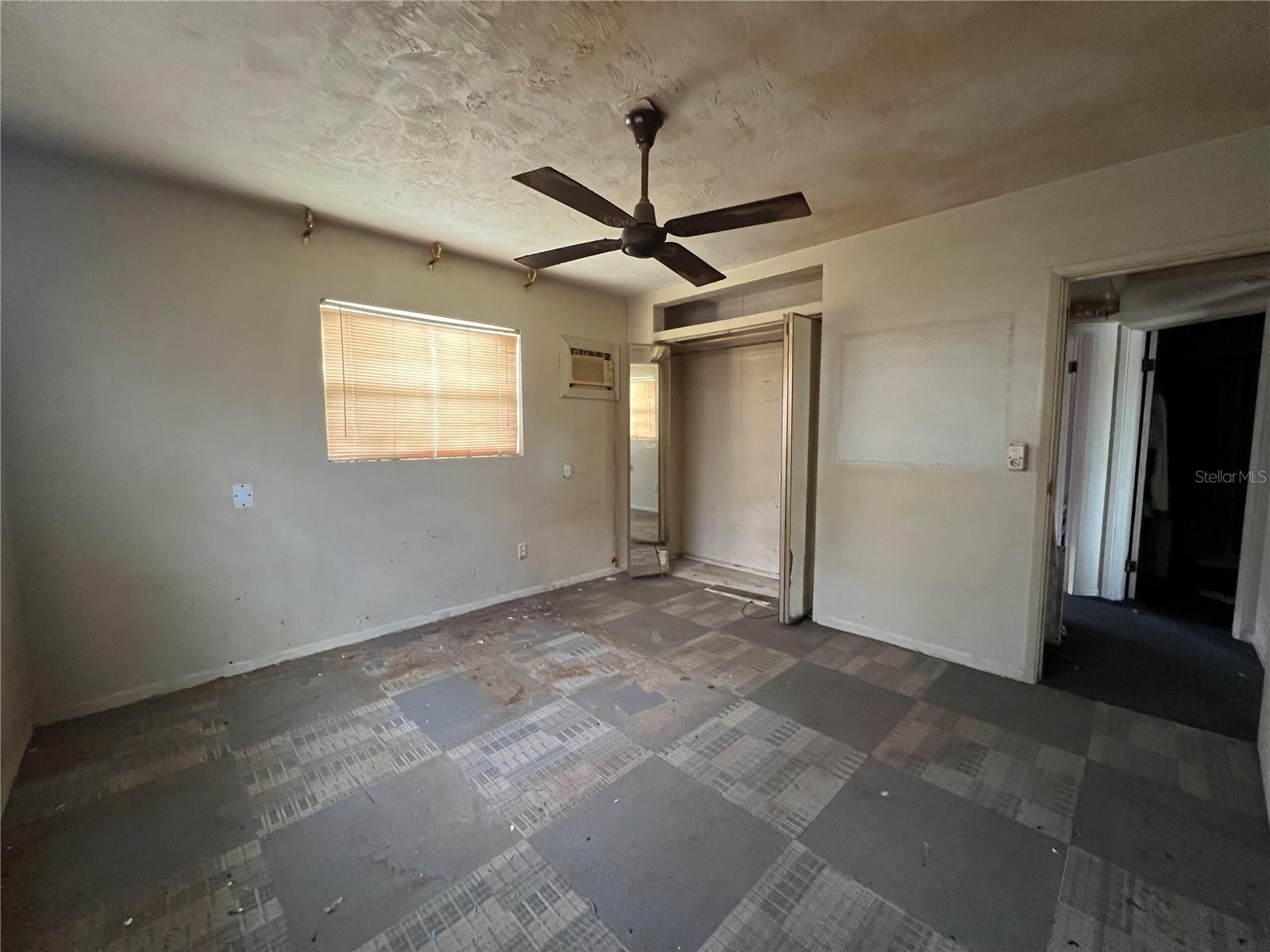 Image 38 of 68 For 1945 Lakewood Drive