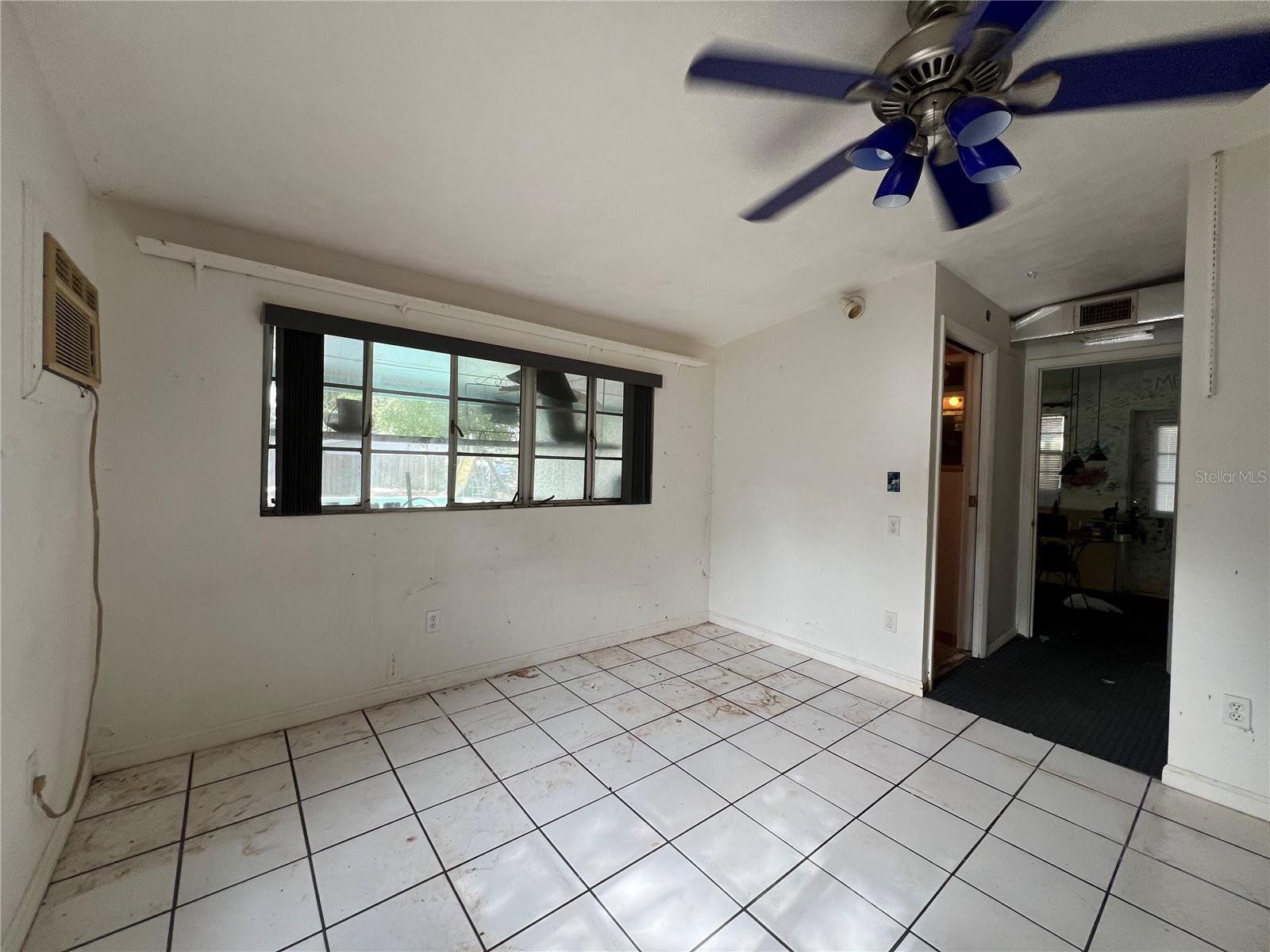 Image 44 of 68 For 1945 Lakewood Drive