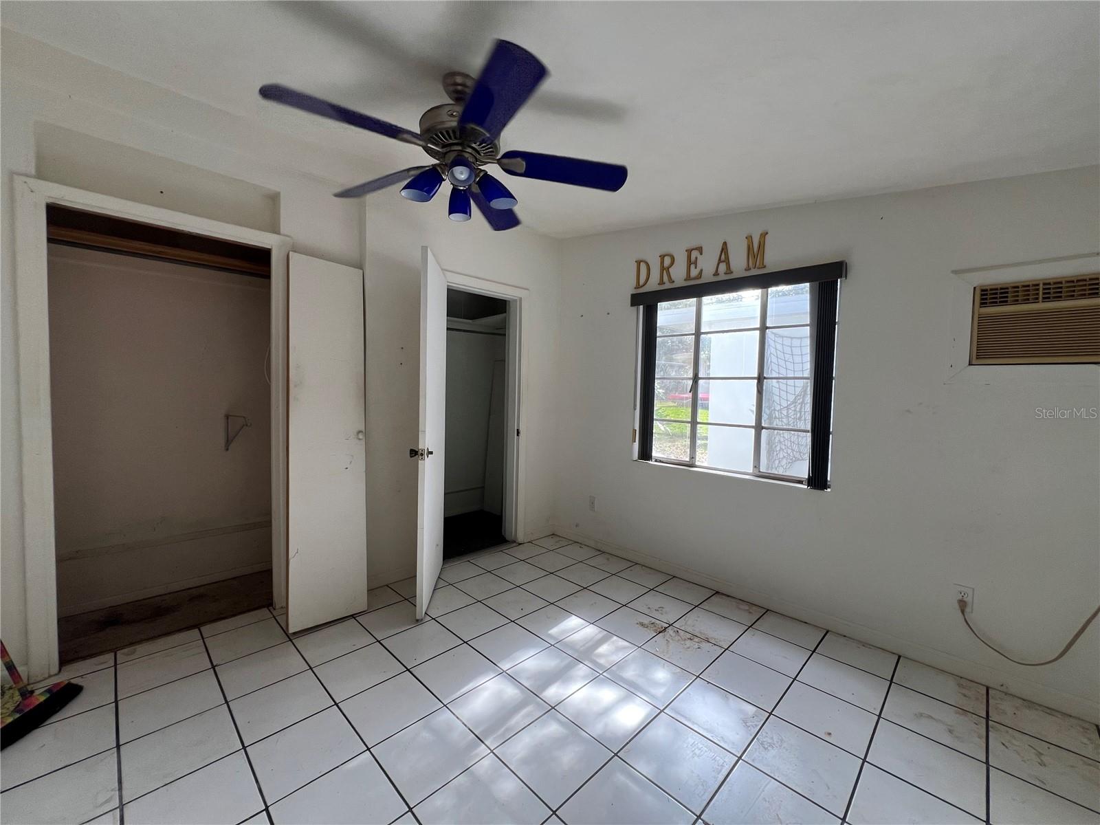 Image 45 of 68 For 1945 Lakewood Drive