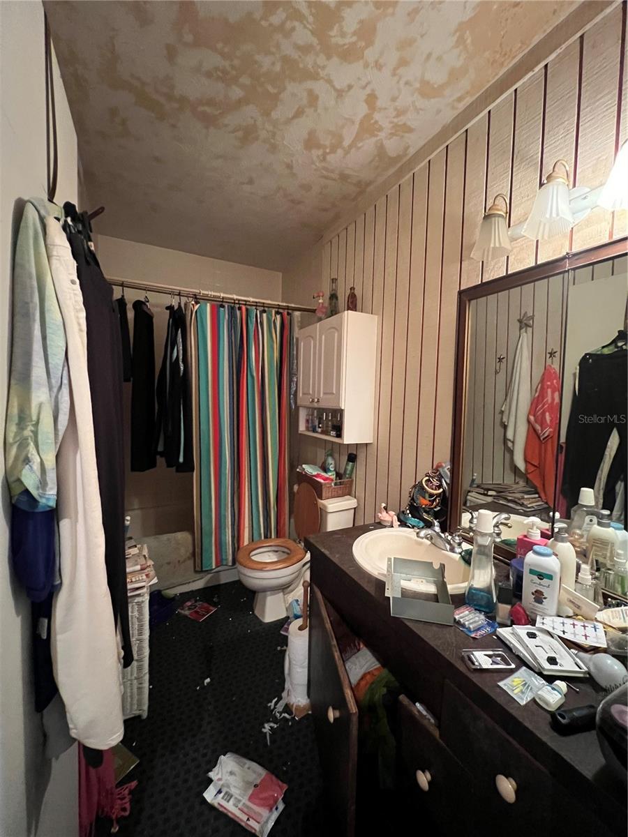 Image 47 of 68 For 1945 Lakewood Drive