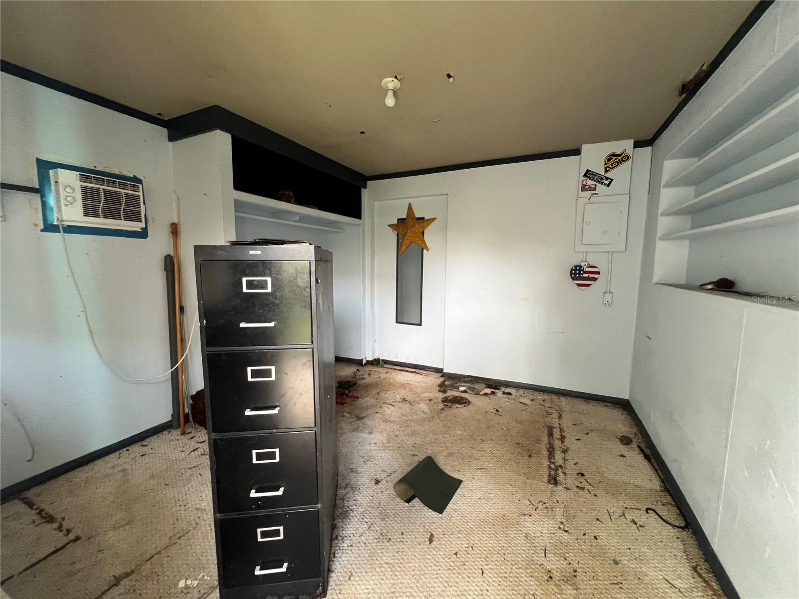 Image 52 of 68 For 1945 Lakewood Drive