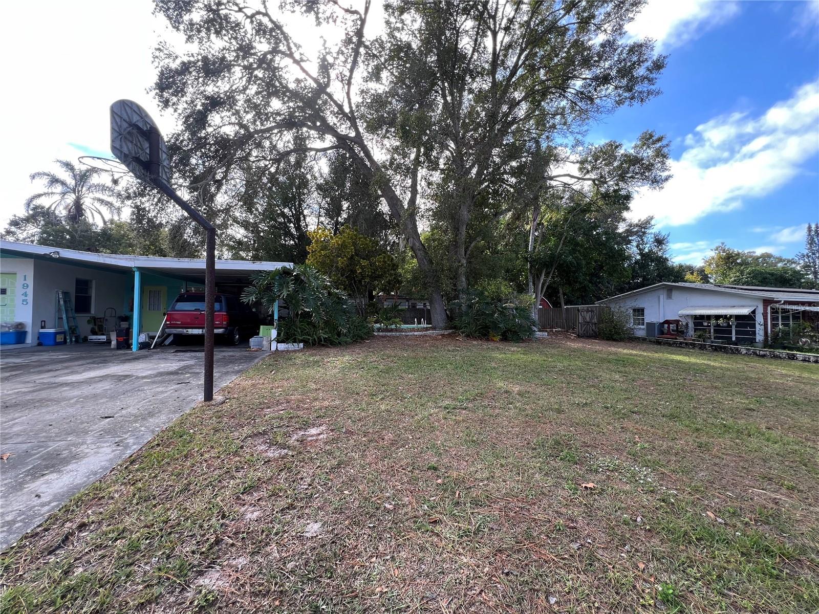 Image 7 of 68 For 1945 Lakewood Drive