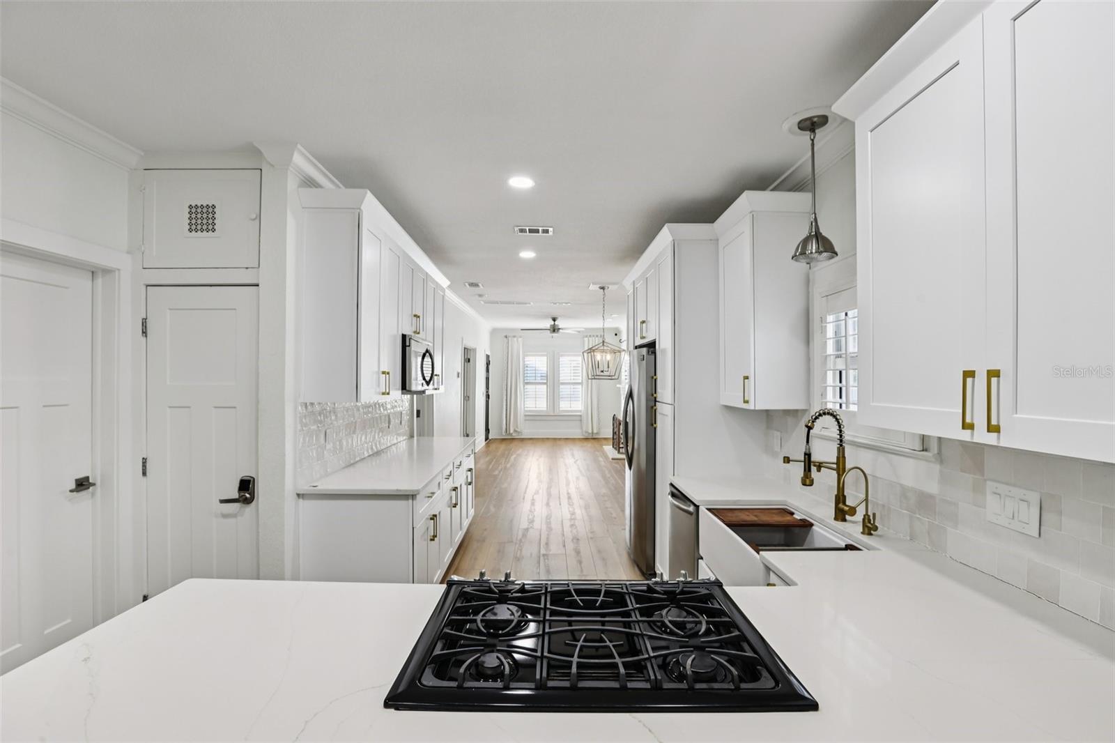 Image 10 of 37 For 416 Wildwood Way