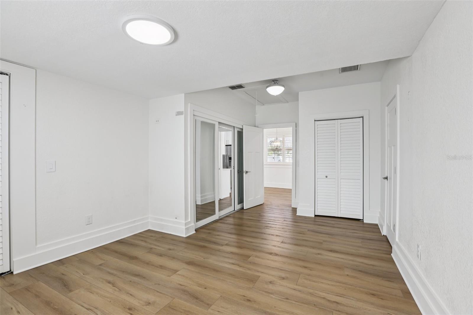 Image 14 of 37 For 416 Wildwood Way