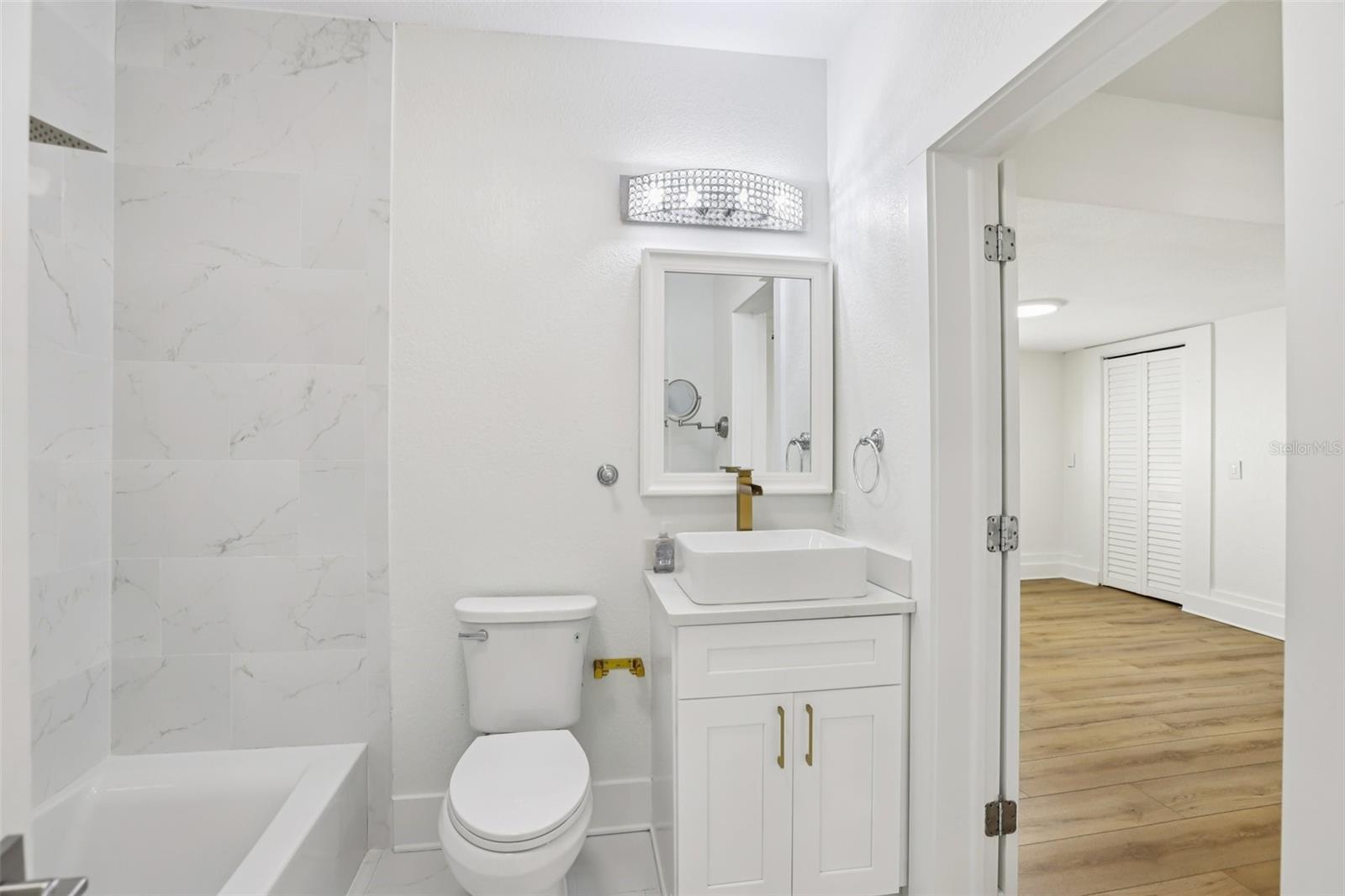 Image 16 of 37 For 416 Wildwood Way