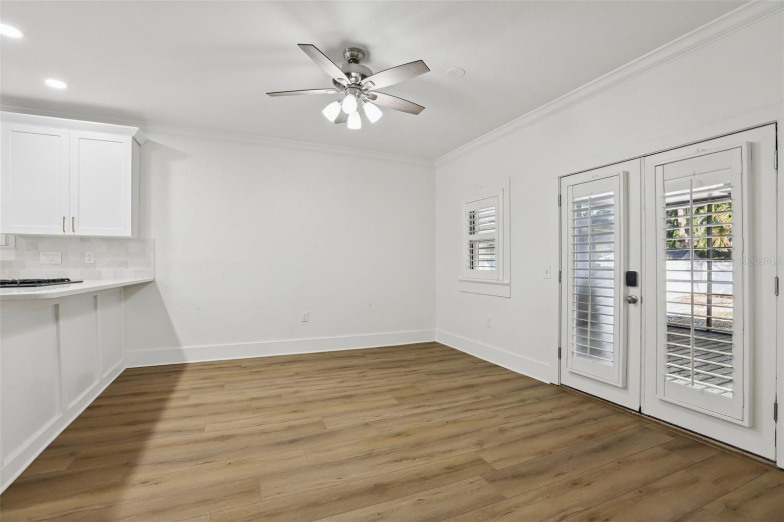 Image 18 of 37 For 416 Wildwood Way