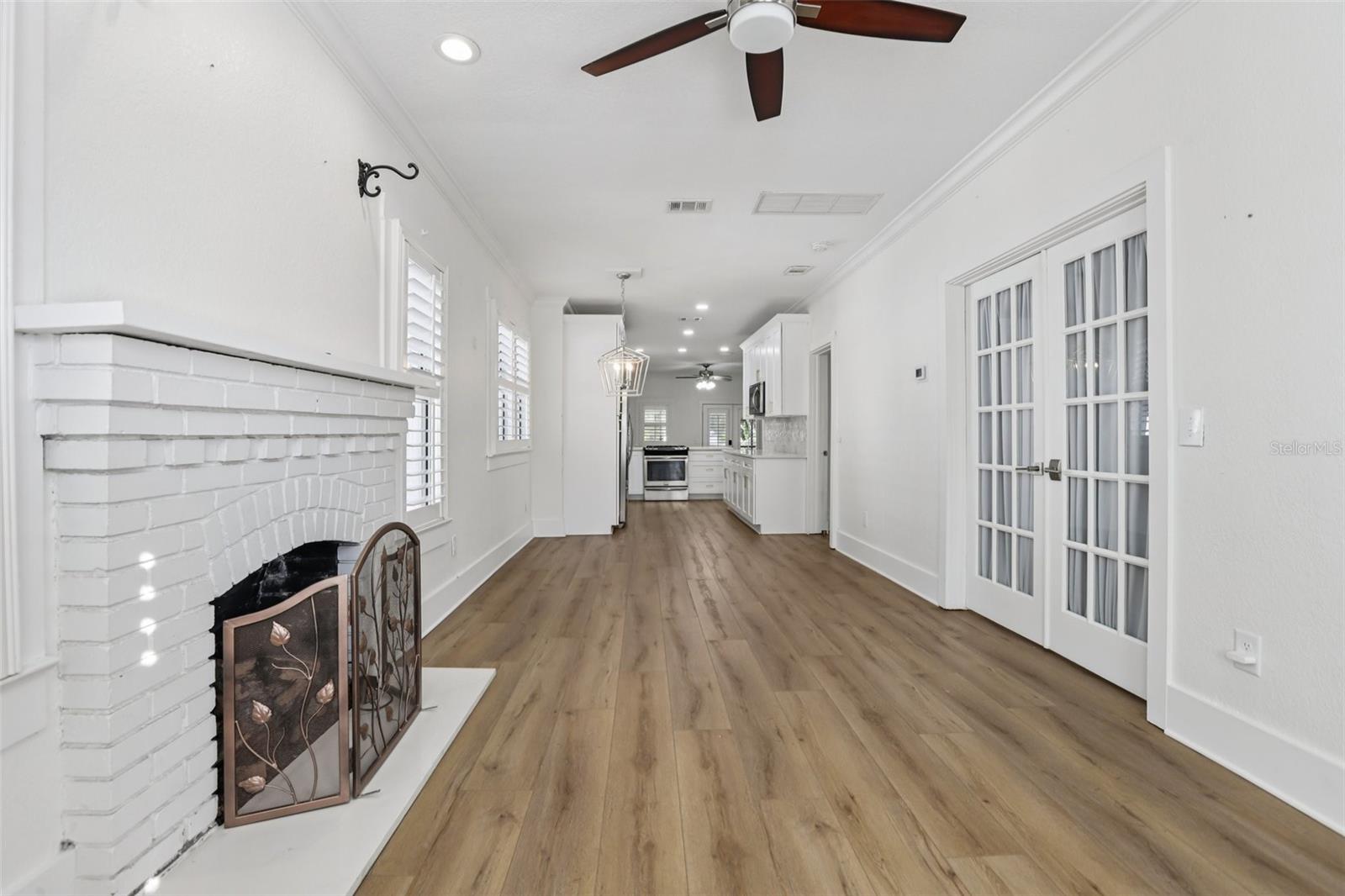 Image 5 of 37 For 416 Wildwood Way