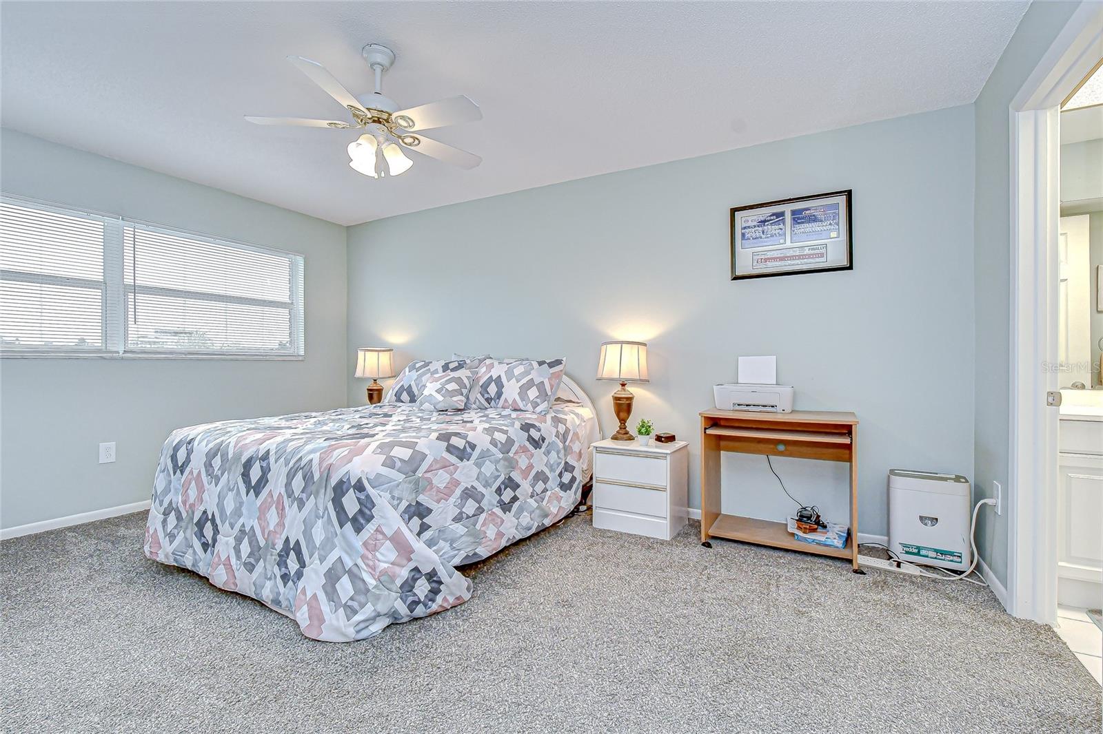 Image 20 of 34 For 5575 Gulf Boulevard 323