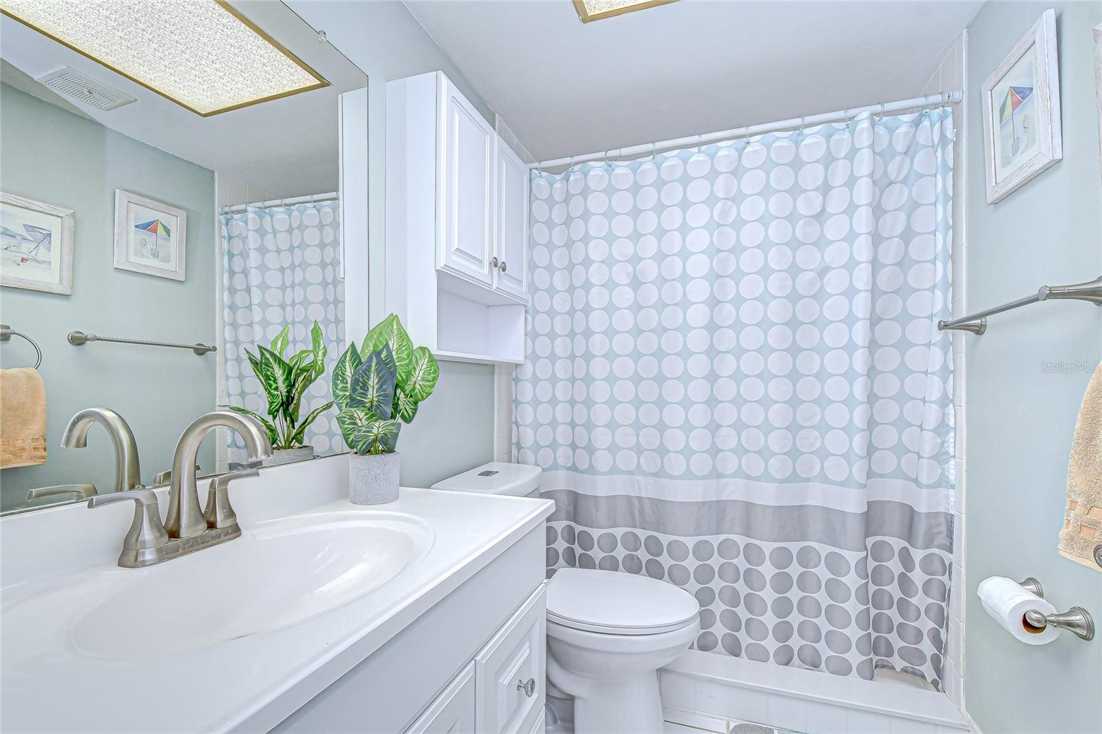 Image 23 of 34 For 5575 Gulf Boulevard 323