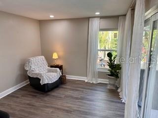 Listing photo id 10 for 559 Quintana Place Ne