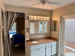 Listing photo id 17 for 559 Quintana Place Ne