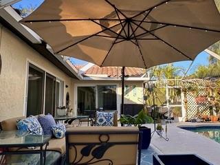 Listing photo id 24 for 559 Quintana Place Ne