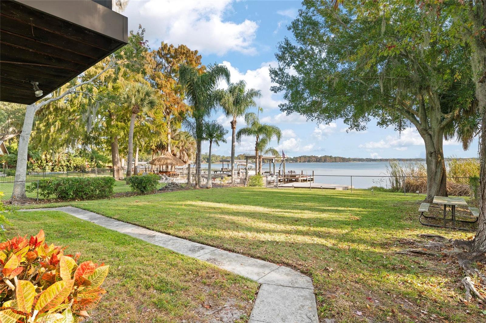 Image 27 of 69 For 1708 Richard Ervin Parkway