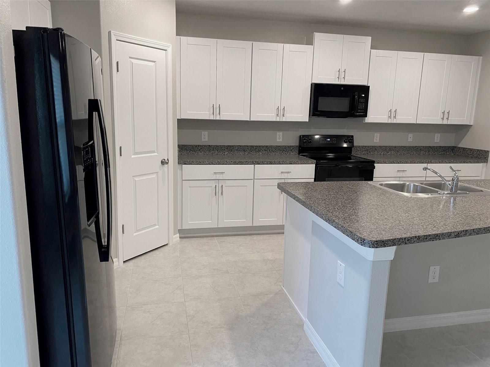 Image 6 of 64 For 3816 Hanover Drive