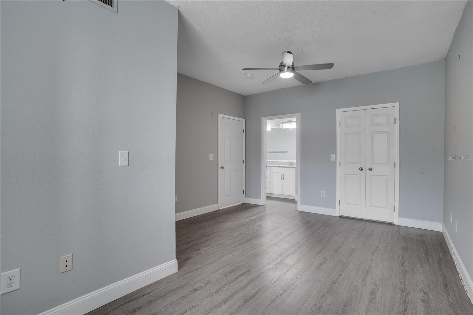 Image 13 of 28 For 1810 Palm Avenue 1201