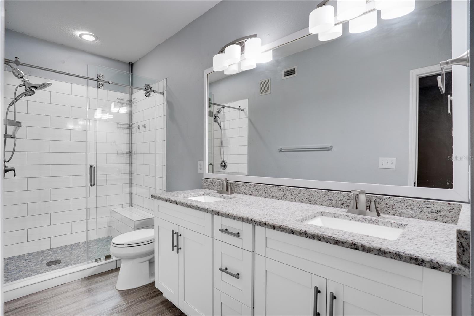 Image 15 of 28 For 1810 Palm Avenue 1201