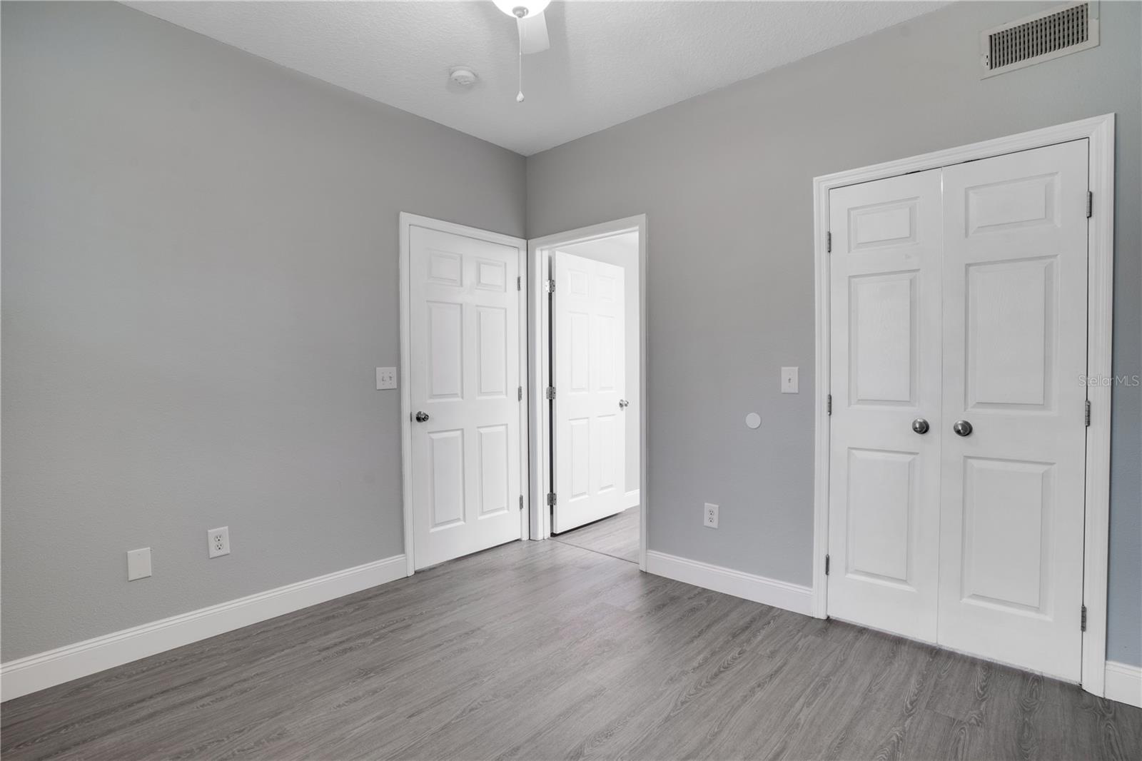 Image 17 of 28 For 1810 Palm Avenue 1201