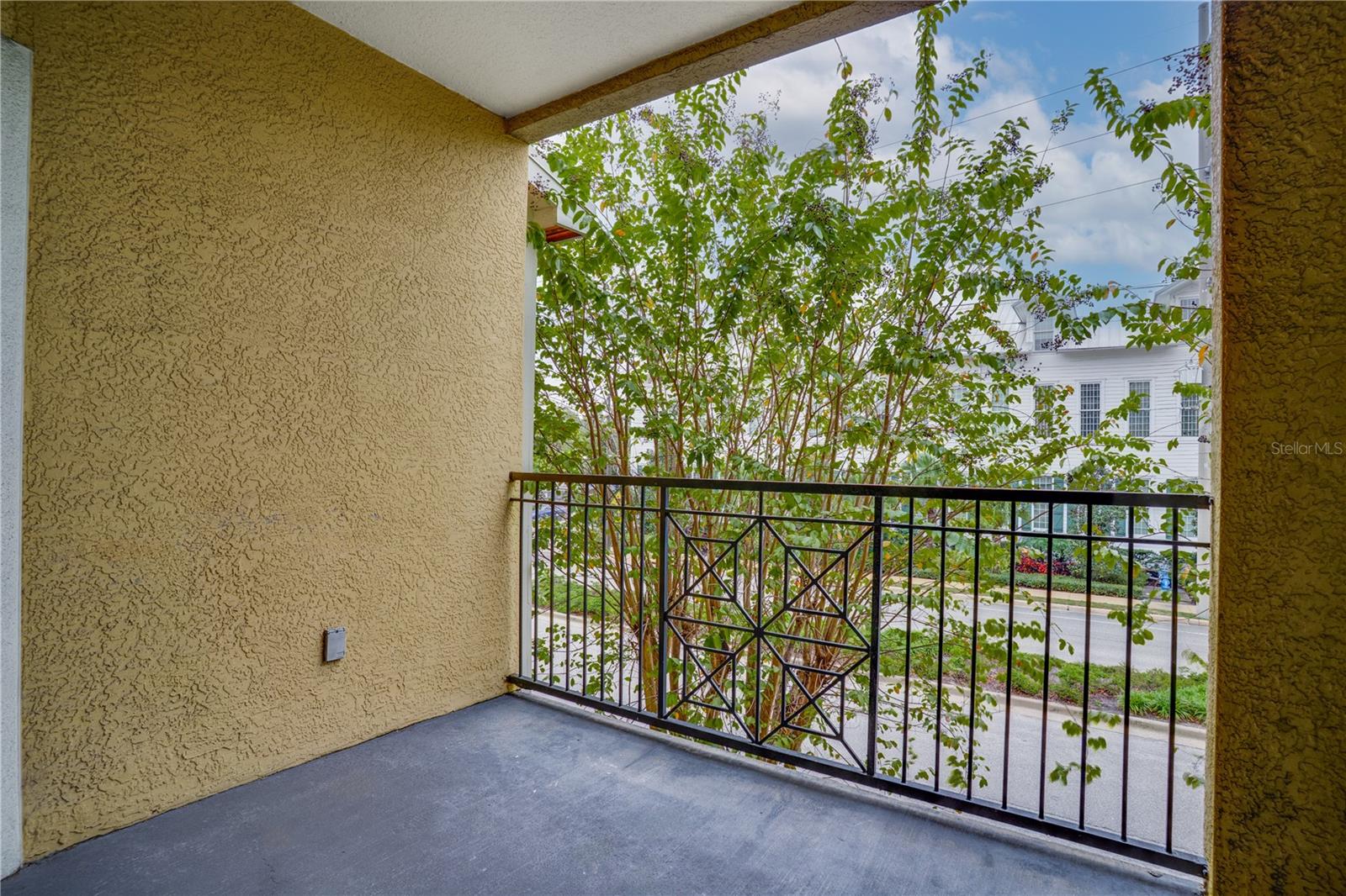 Image 21 of 28 For 1810 Palm Avenue 1201