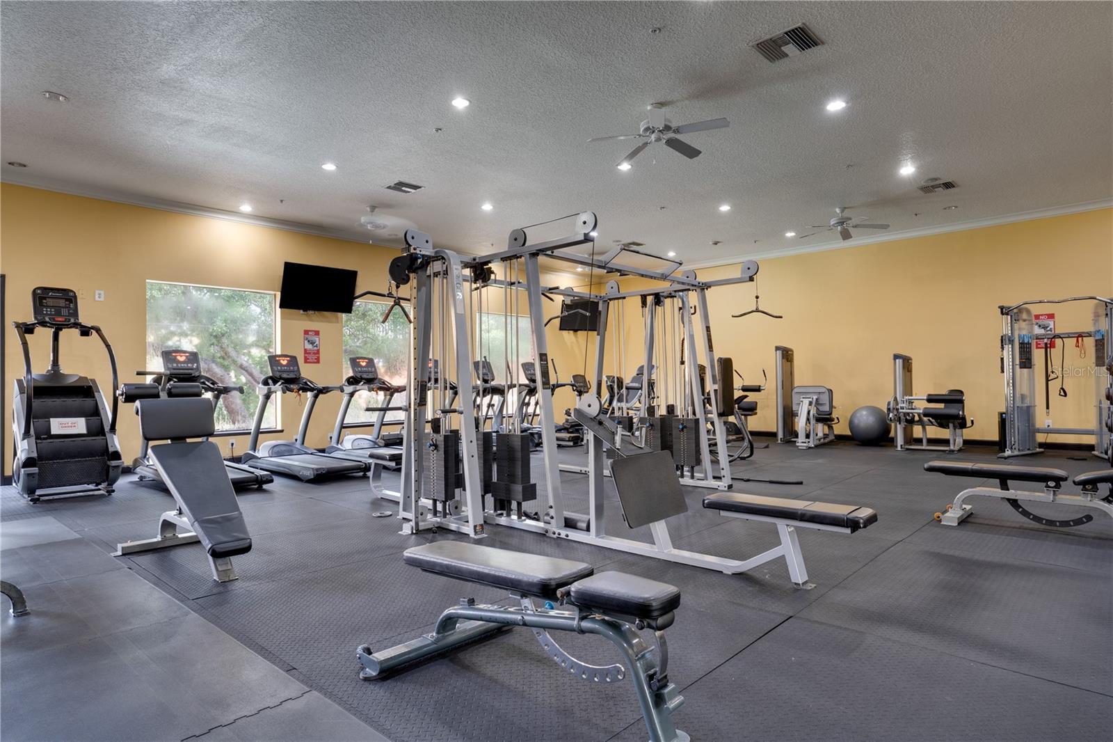 Image 23 of 28 For 1810 Palm Avenue 1201