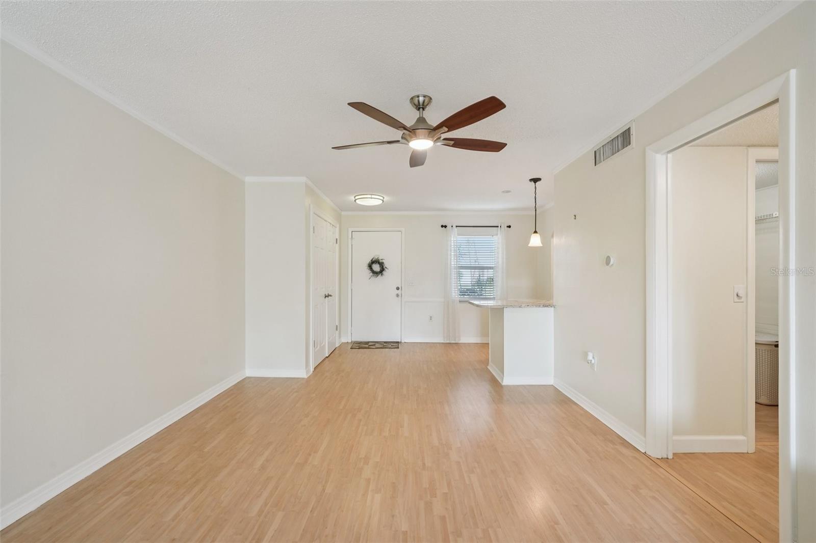 Image 19 of 52 For 404 Cordova Green 404