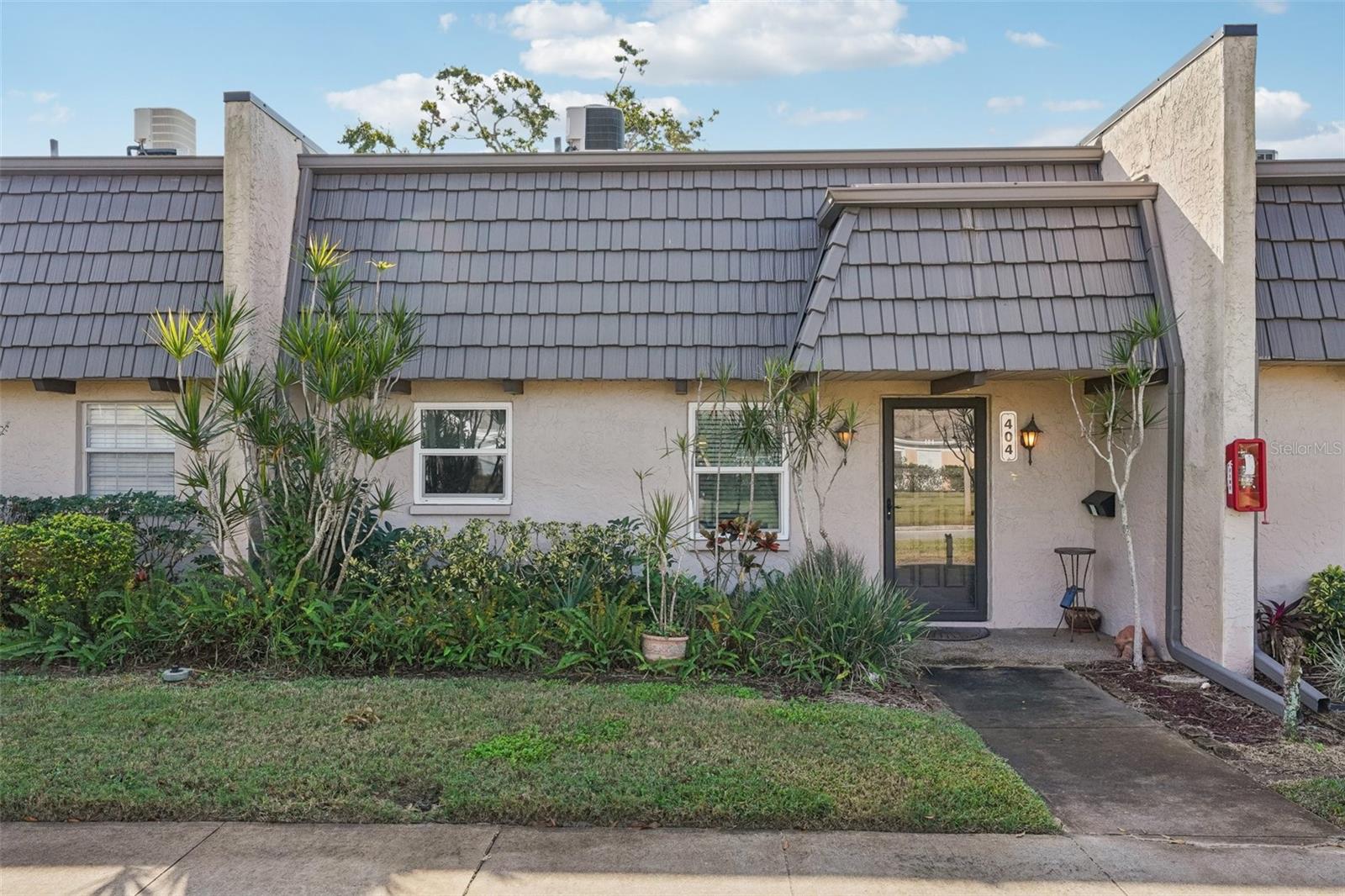 Image 2 of 52 For 404 Cordova Green 404