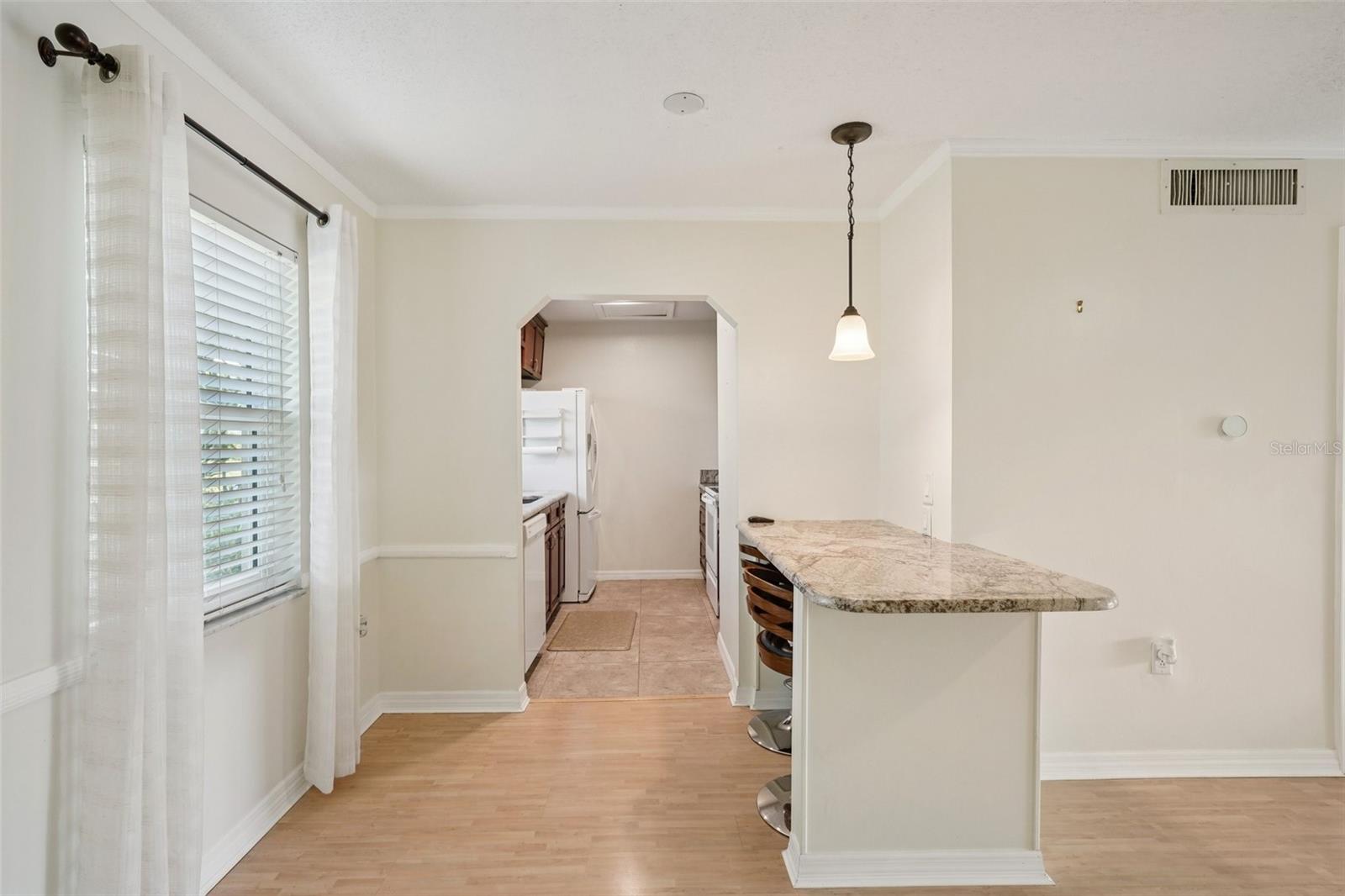 Image 25 of 52 For 404 Cordova Green 404