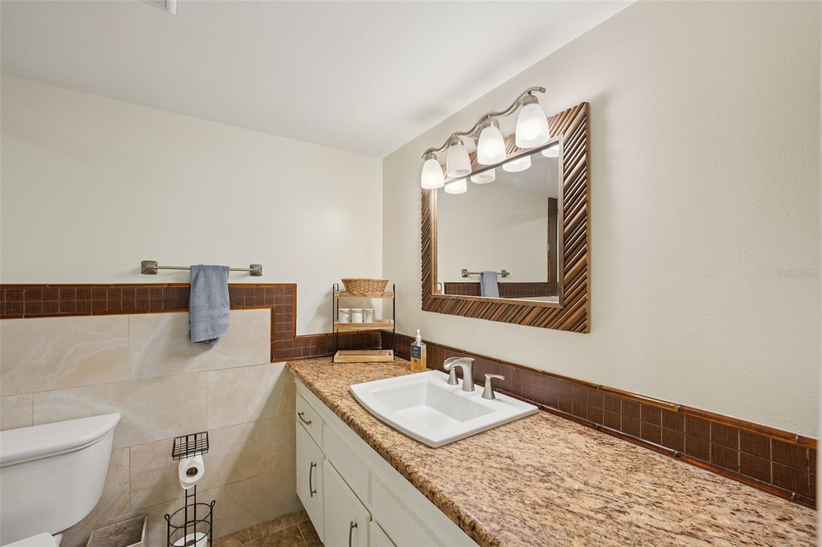 Image 36 of 52 For 404 Cordova Green 404