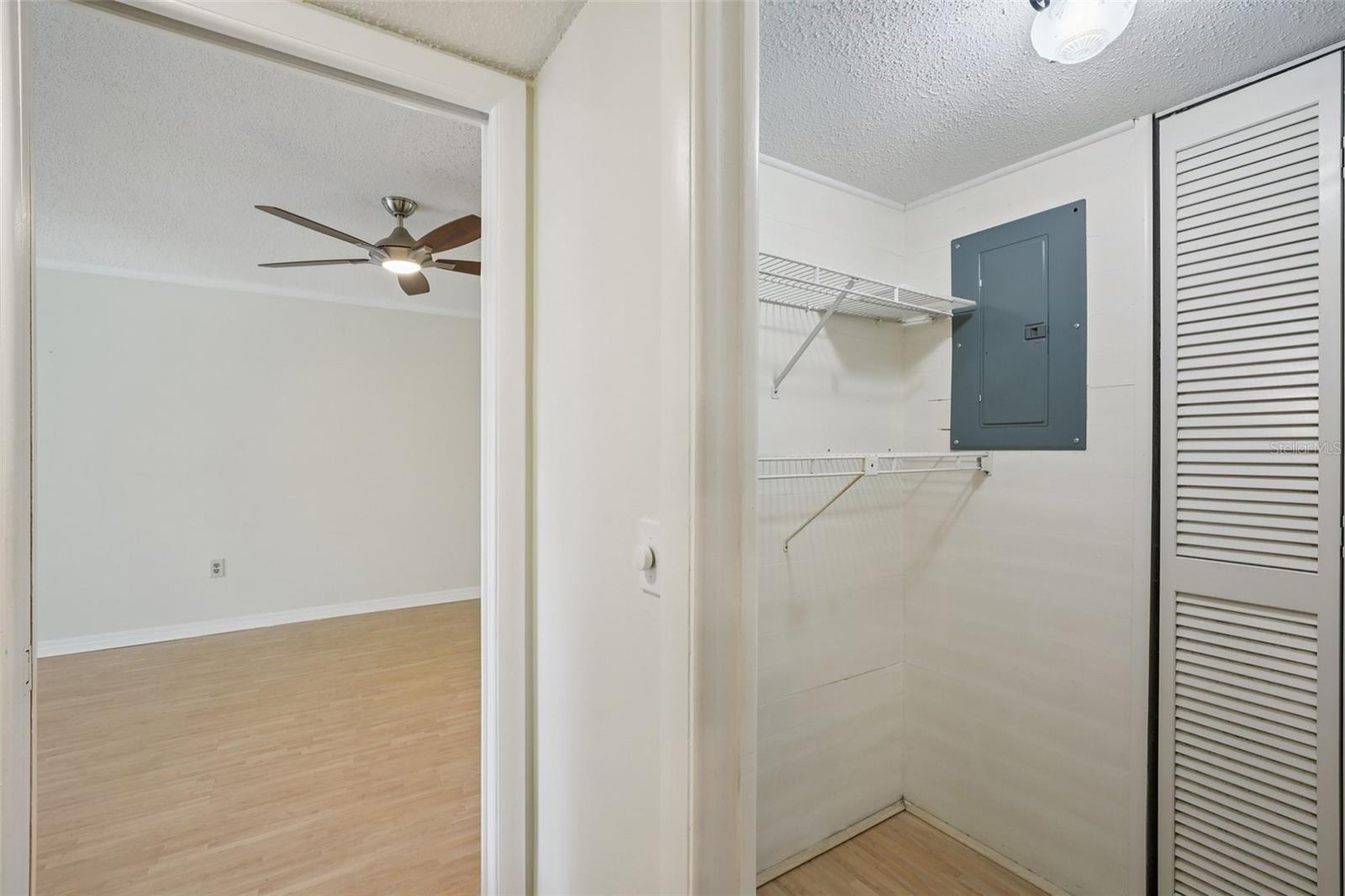 Image 40 of 52 For 404 Cordova Green 404