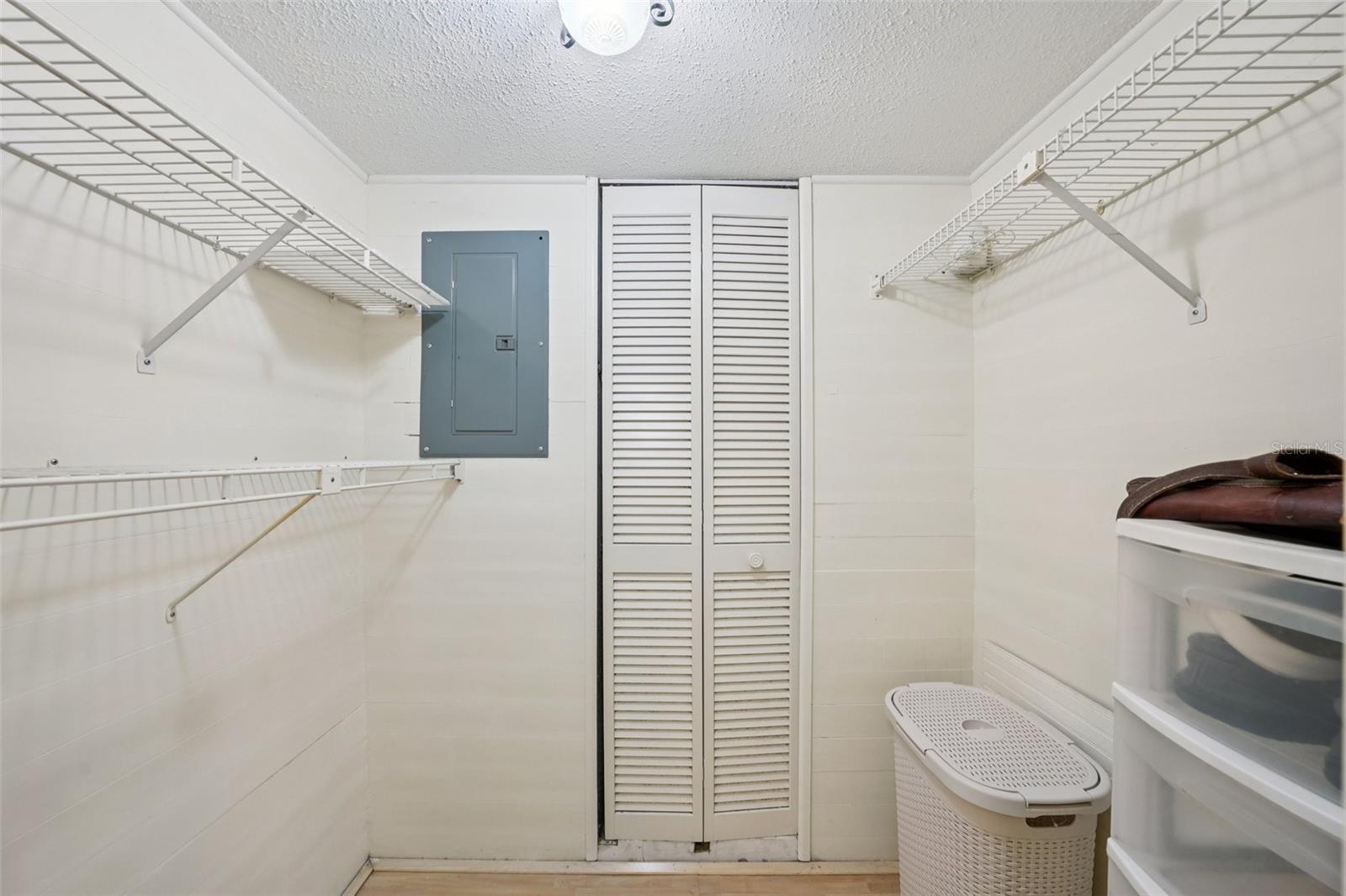 Image 41 of 52 For 404 Cordova Green 404