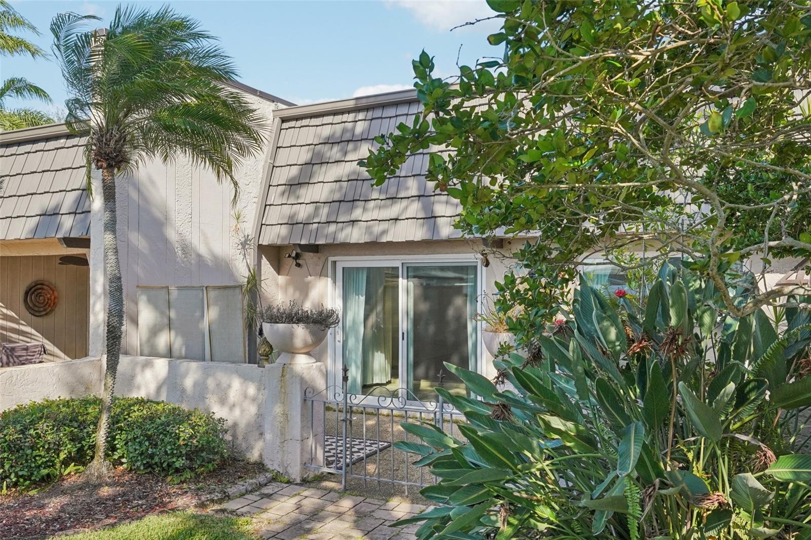 Image 47 of 52 For 404 Cordova Green 404