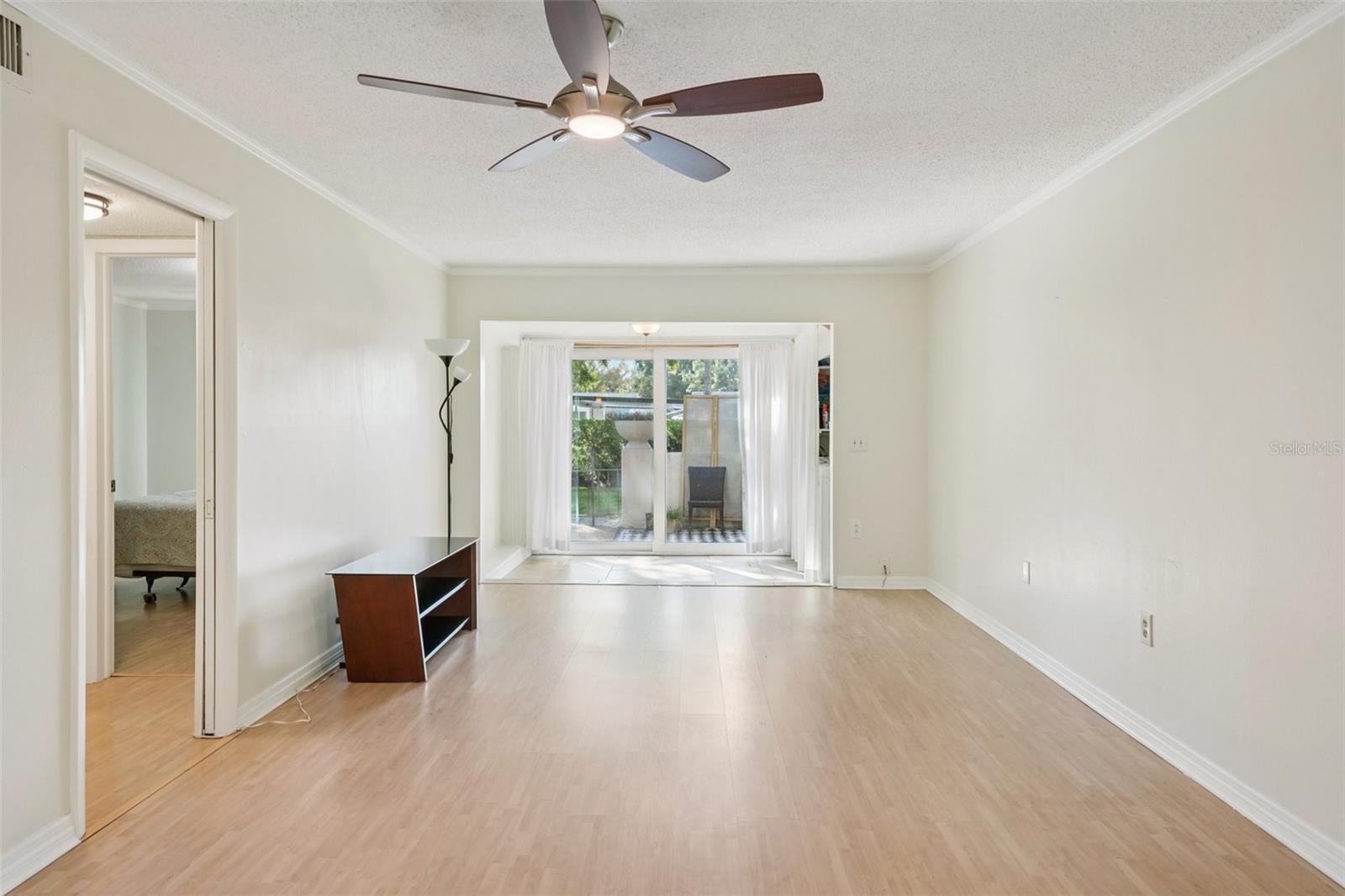 Image 8 of 52 For 404 Cordova Green 404