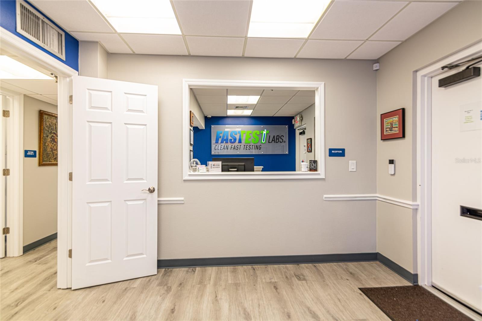 Listing photo id 2 for 2650 Bahia Vista Street 302