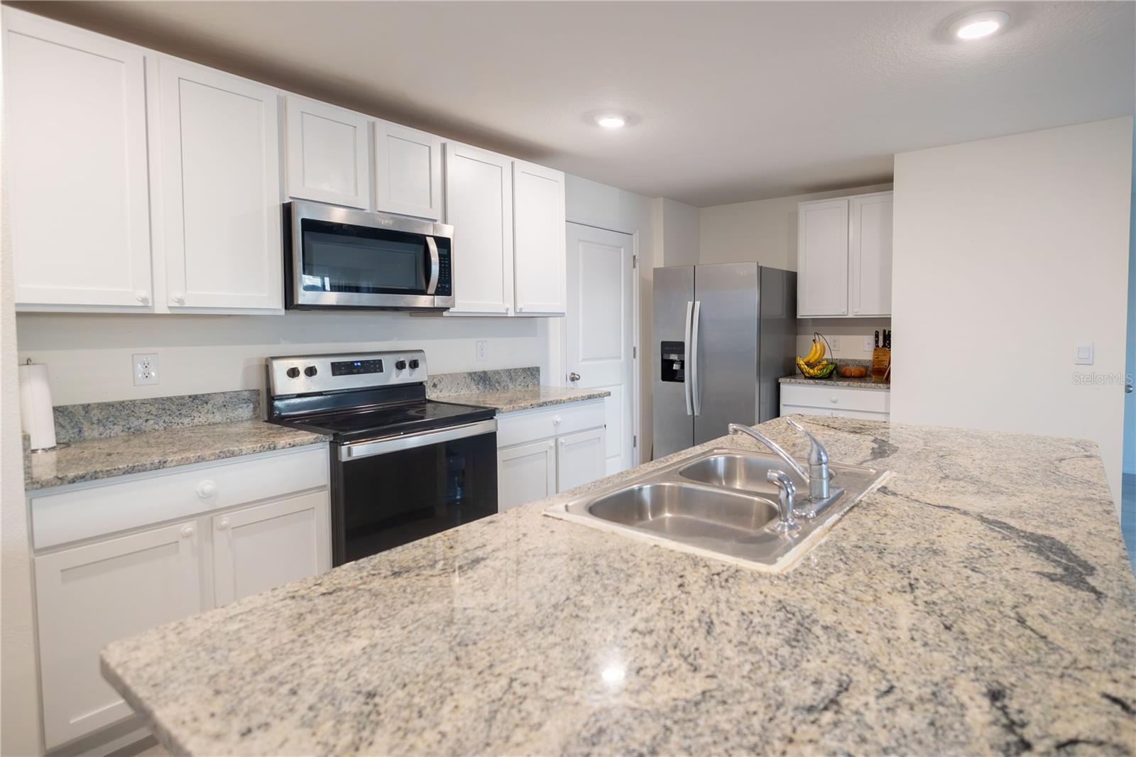 Image 10 of 35 For 16546 Mosaic Oar Drive